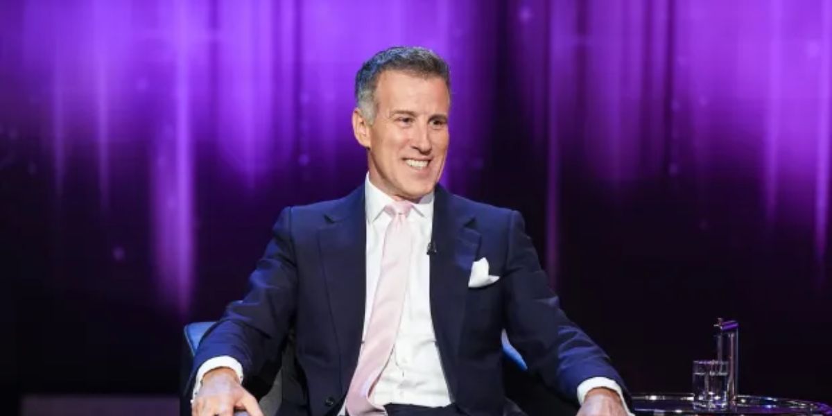 Anton Du Beke é um dos grandes apresentadores de televisão inglês (Reprodução: Internet)