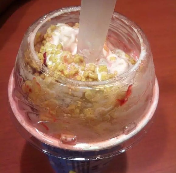 McFlurry de torta de morango foi uma das sobremessas de maior sucesso do McDonald’s (Foto: Reprodução / Internet)