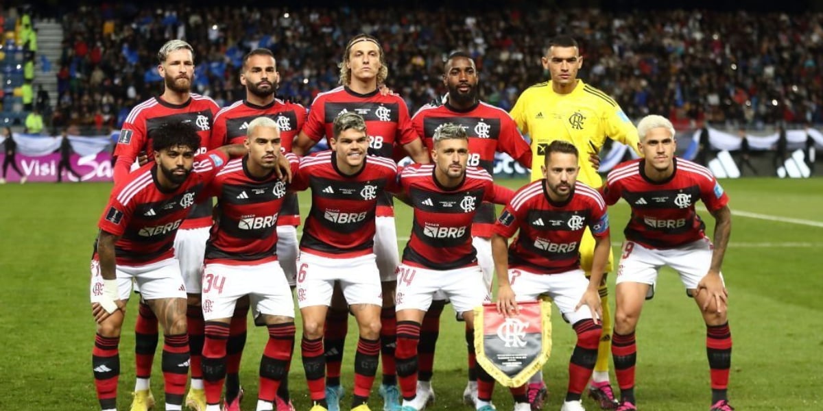 http://tvfoco.uai.com.br/wp-content/uploads/2015/05/Daniela-Mercury.jpg