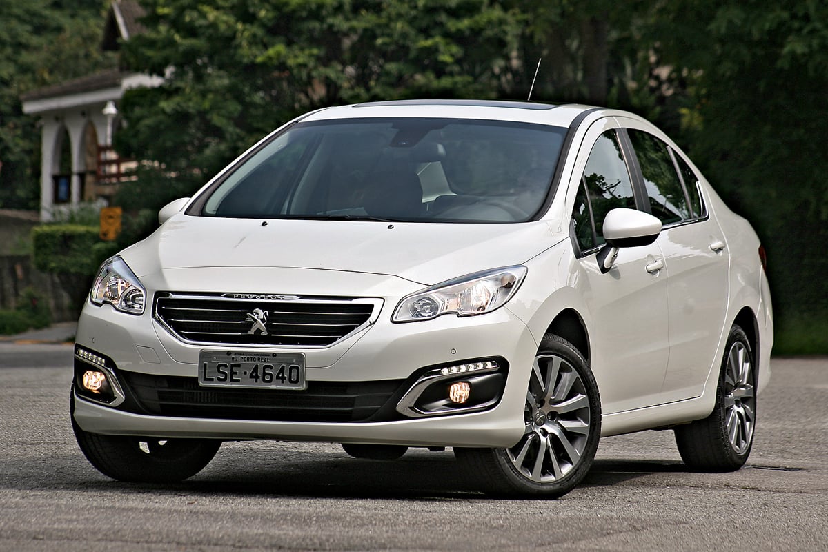 Peugeot 408 (Reprodução/Internet)