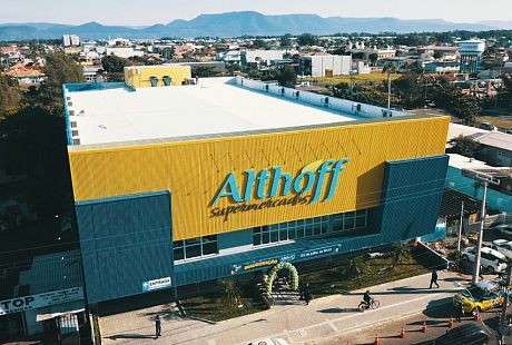 -Althoff supermercados (Reprodução - Internet) http://www.otvfoco.com.br/wp-content/uploads/2015/05/Daniela-Mercury.jpg