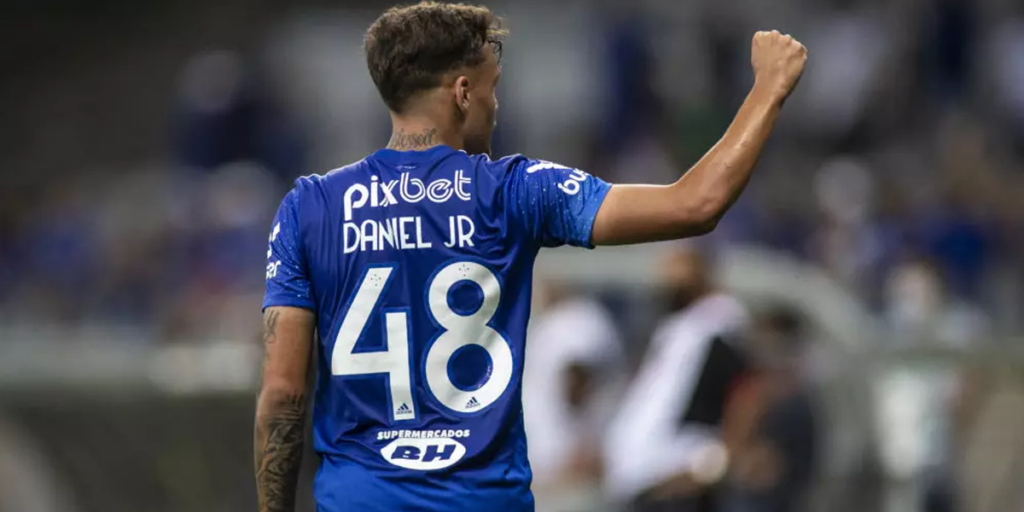 Daniel Junior no Cruzeiro (Foto: Reprodução, Globo Esporte)