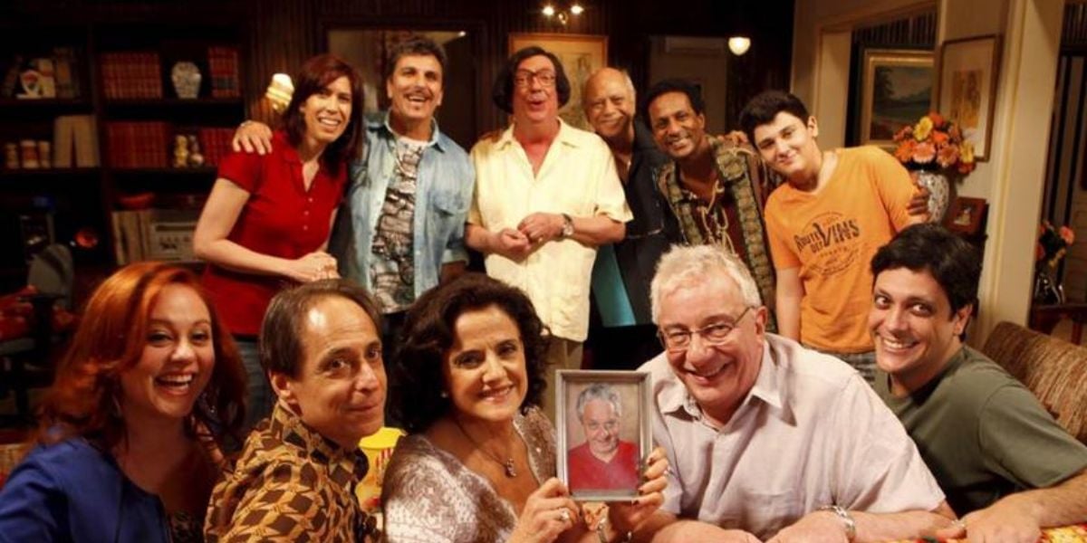 http://tvfoco.uai.com.br/wp-content/uploads/2015/05/Daniela-Mercury.jpg