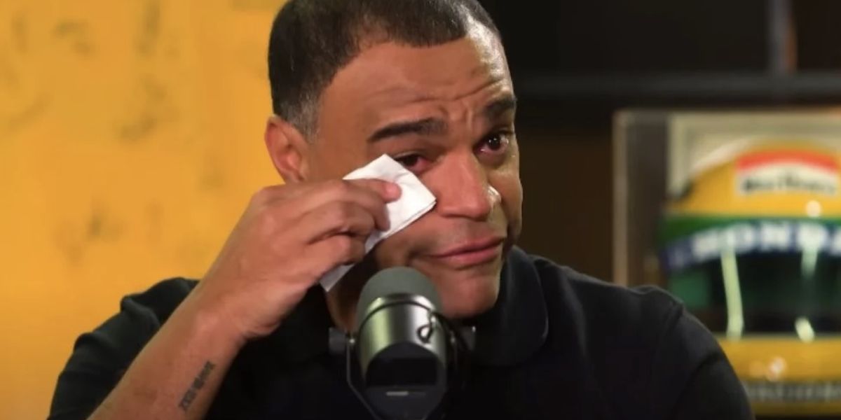 Denílson durante entrevista (Foto: Reprodução / Youtube)