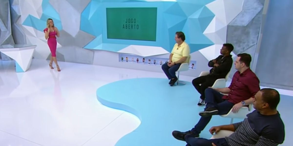 http://tvfoco.uai.com.br/wp-content/uploads/2015/05/Daniela-Mercury.jpg