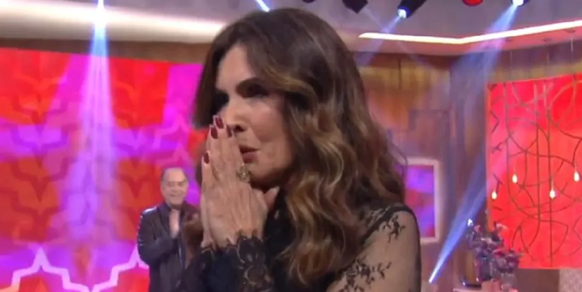 Fátima Bernardes foi aos prantos na Globo (Foto: Reprodução/ Internet)