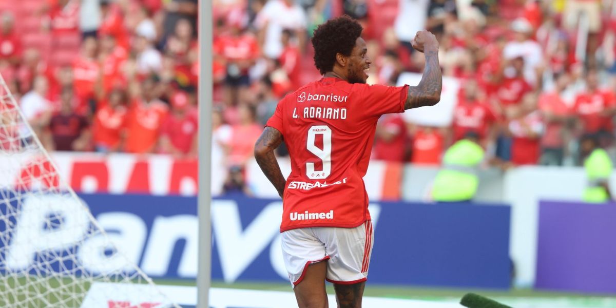 Luiz Adriano pode estar de saída do Inter - (Foto: Internet)