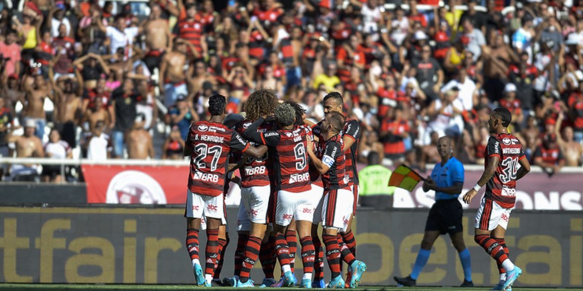 Elenco Flamengo - (Foto: Reprodução / Internet)