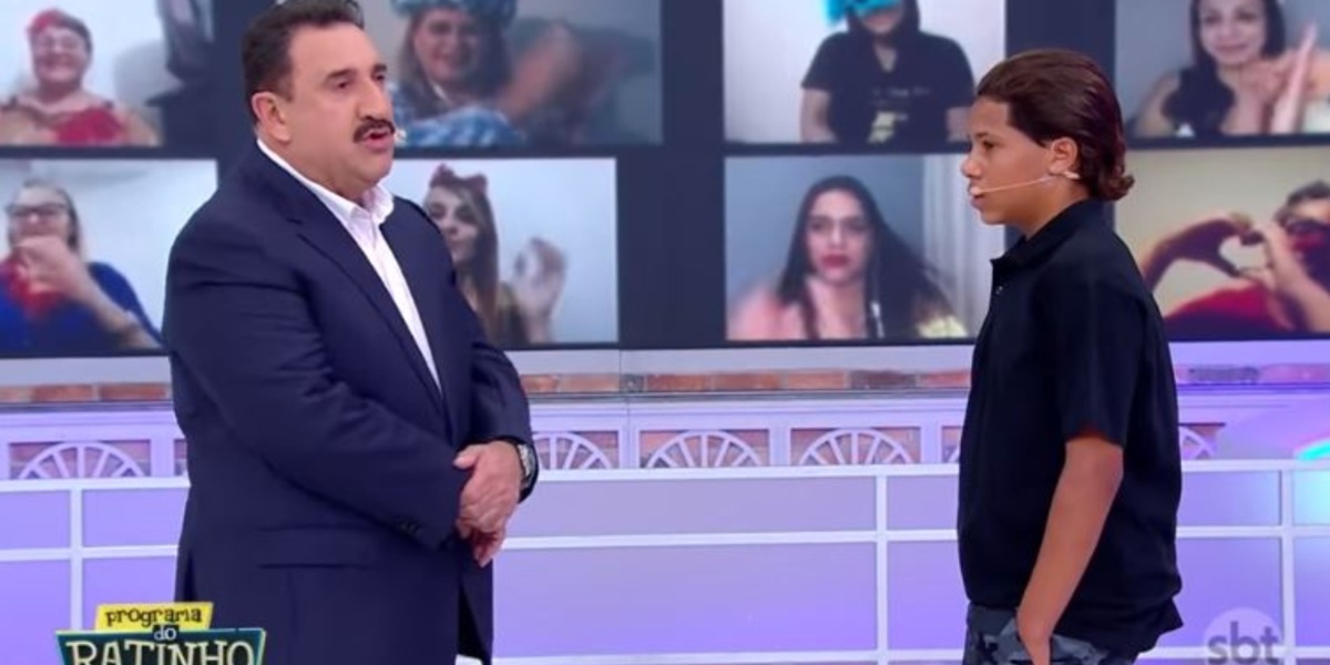 Ratinho se emocionou no SBT (Foto: Reprodução/ Internet)