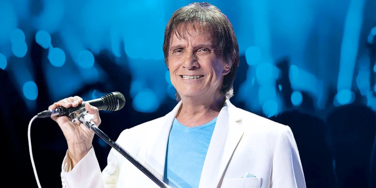 Roberto Carlos durante um de seus shows (Reprodução: Instagram)