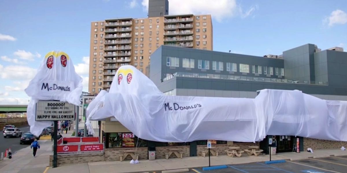 Burger King se fantasia de McDonald's (Reprodução/Internet)