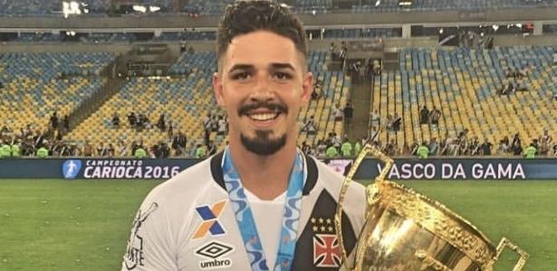 O jogador Carlos Eduardo de Oliveira Fernandes - Foto Internet