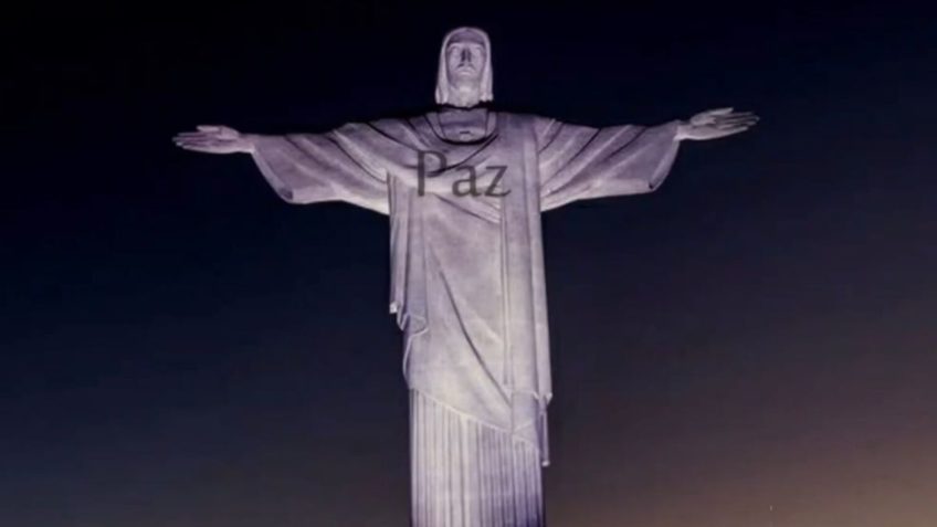 http://www.otvfoco.com.br/wp-content/uploads/2015/05/Daniela-Mercury.jpg