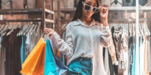 Saiba detalhes sobre o fechamento de lojas em Shoppings no Brasil - Foto Canva