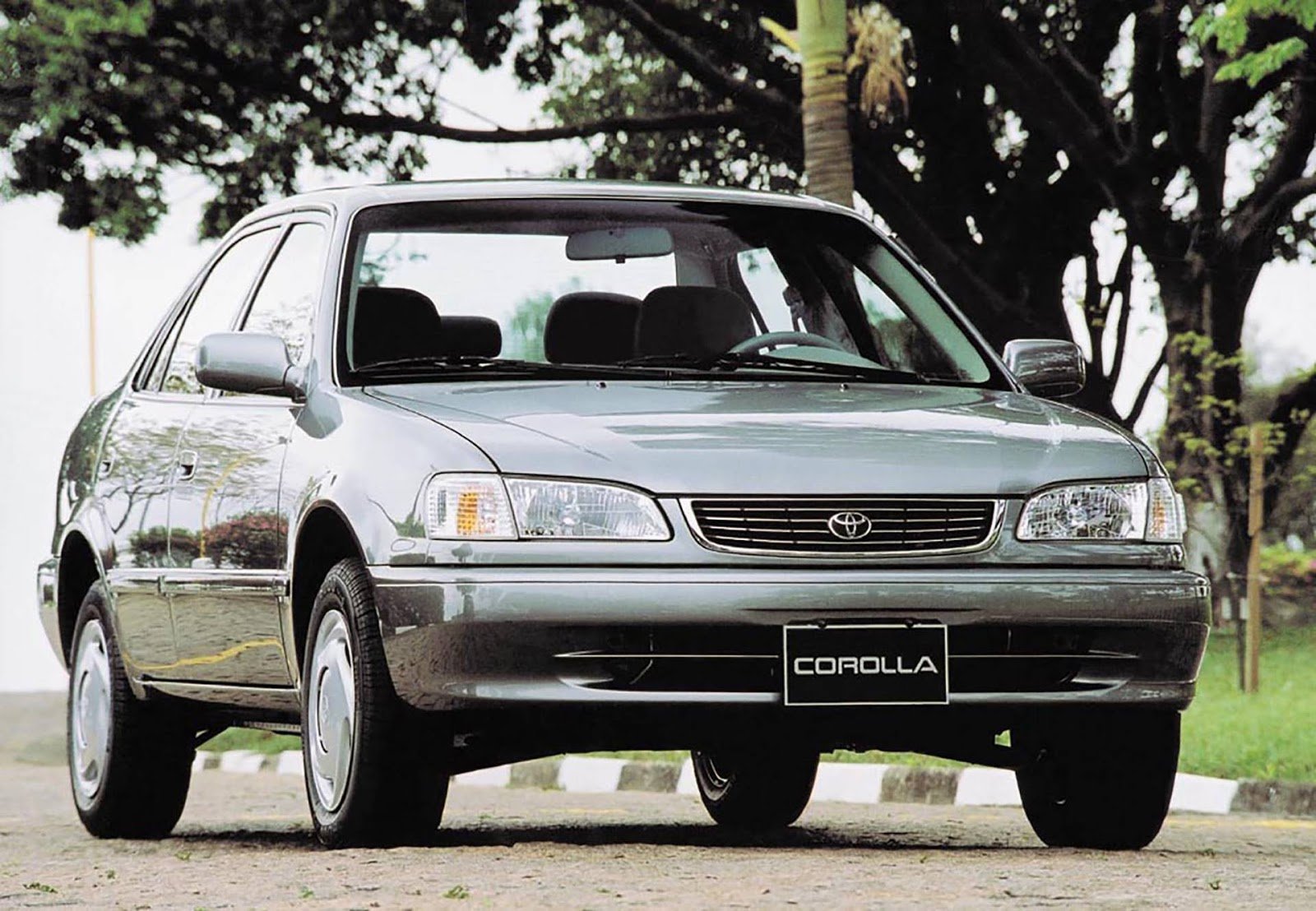 Toyota Corolla 2000 (Foto: Reprodução, Car Blog)