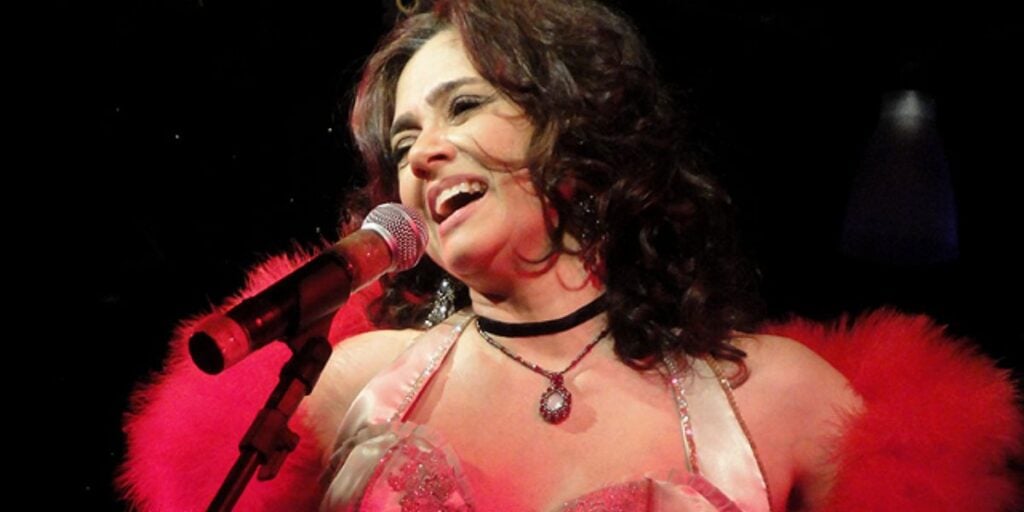 http://tvfoco.uai.com.br/wp-content/uploads/2015/05/Daniela-Mercury.jpg
