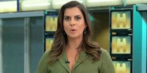 Camila Bomfim trás notícia urgente no Jornal Hoje (Foto: Reprodução/ Globo)