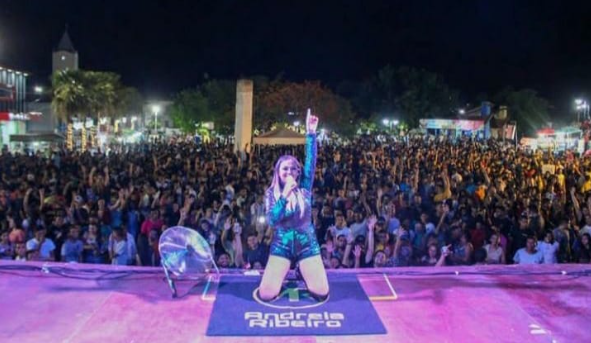 Andreia Ribeiro era uma cantora famosa de forró (Foto: Divulgação)