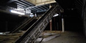 Shopping gigante de São Paulo está abandonado e seu estado é deplorável (Foto: Reprodução Internet)
