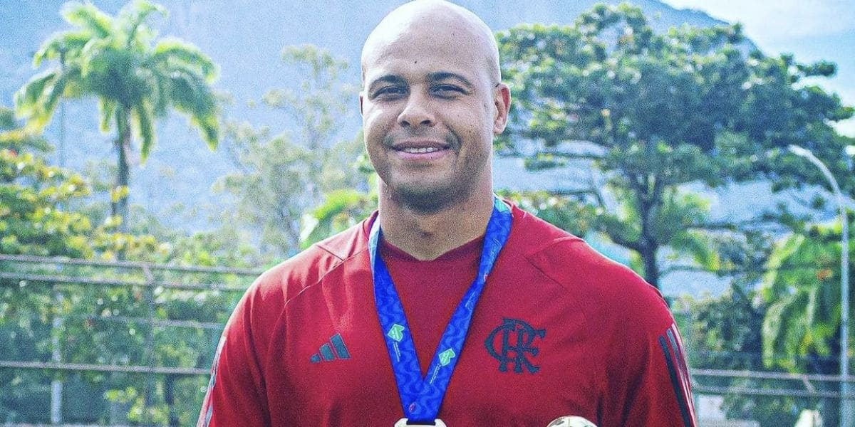 Leonardo Lemos ere treinador do sub-17 no Flamengo (Foto: reprodução, Instagram)