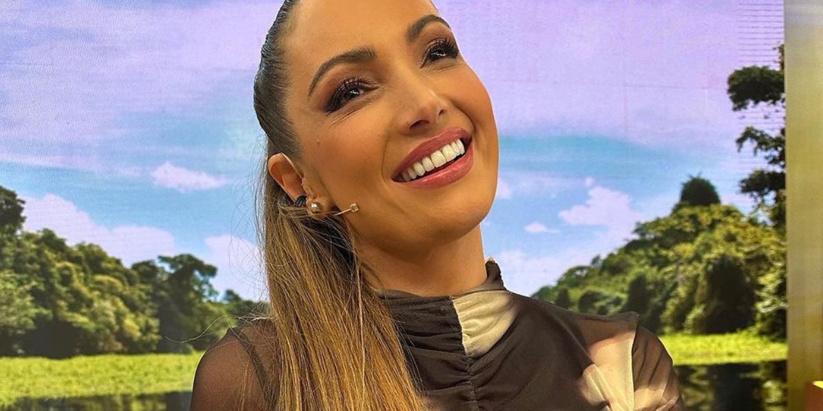Patrícia Poeta no estúdio do Encontro, da Globo (Foto: Reprodução / Instagram)