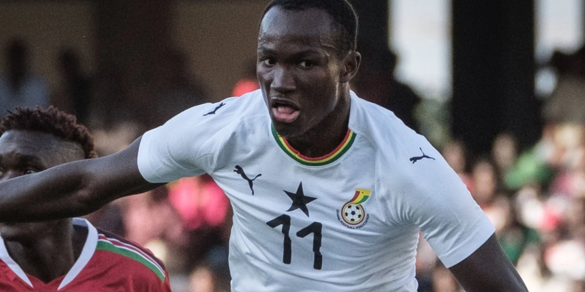 Raphael Dwamena é o jogador da seleção de Gana que morreu em campo (Foto: Reprodução/ Internet)