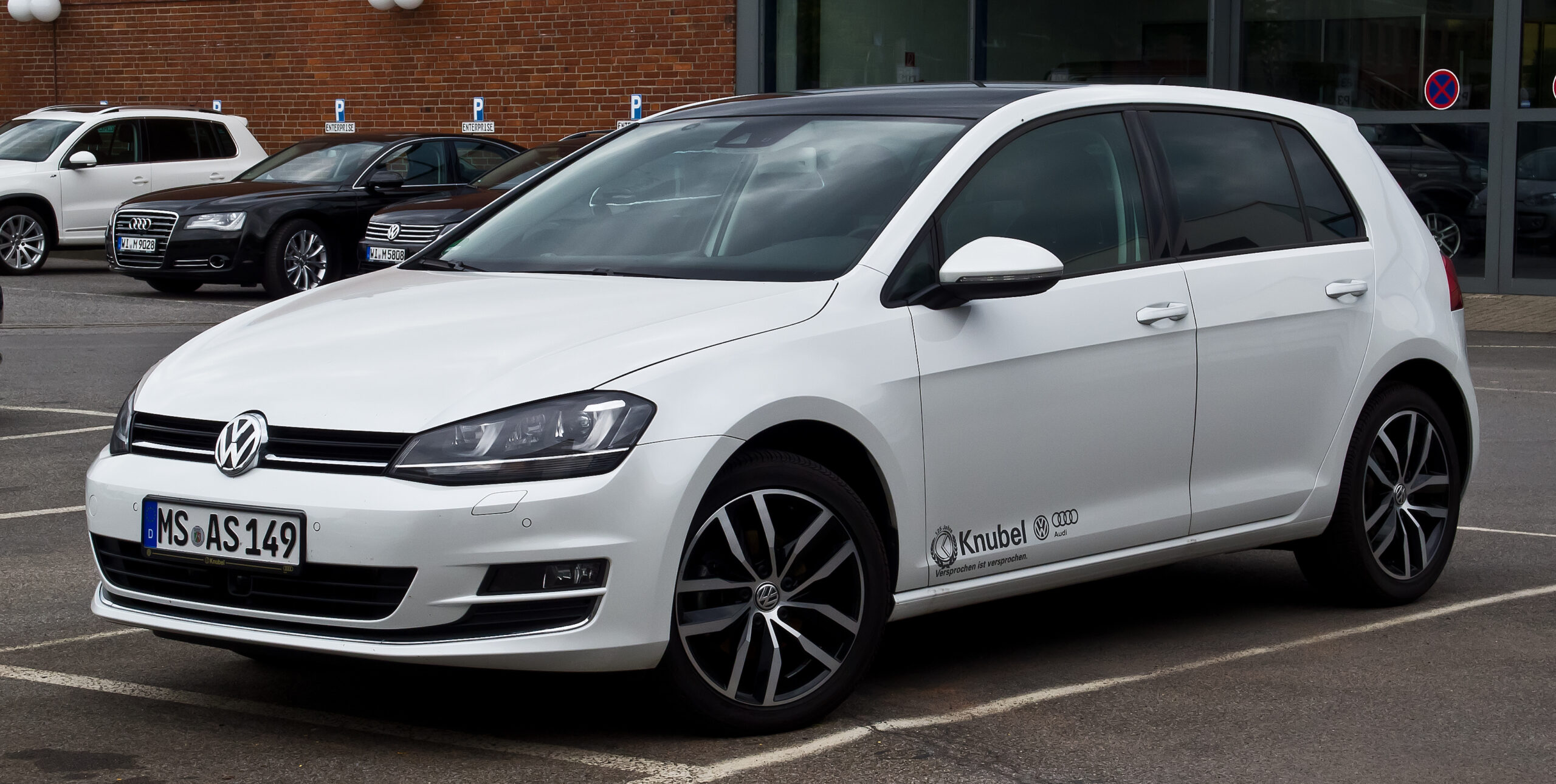 Volkswagen Golf (Reprodução/Internet)