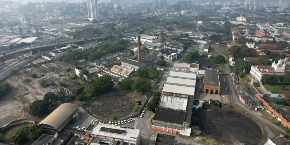 Terreno que o Flamengo deseja construir seu Estádio - (Foto: Reprodução / Internet)