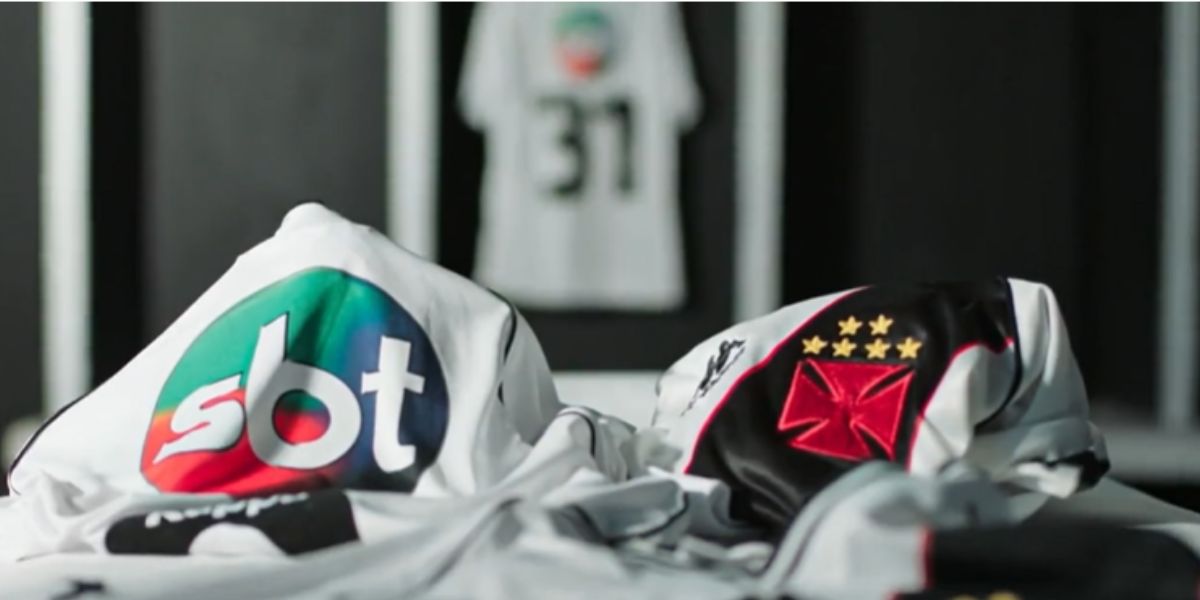 Camisa do Vasco com o logo do SBT (Reprodução: Internet) Camisa do Vasco com o logo do SBT (Reprodução: Internet)