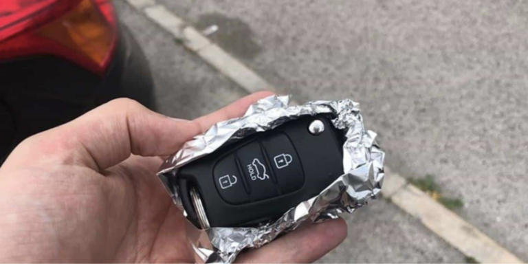 Fim do furto de carros: Truque com papel alumínio na chave protege o automóvel Fim do furto de carros: Truque com papel alumínio na chave protege o automóvel