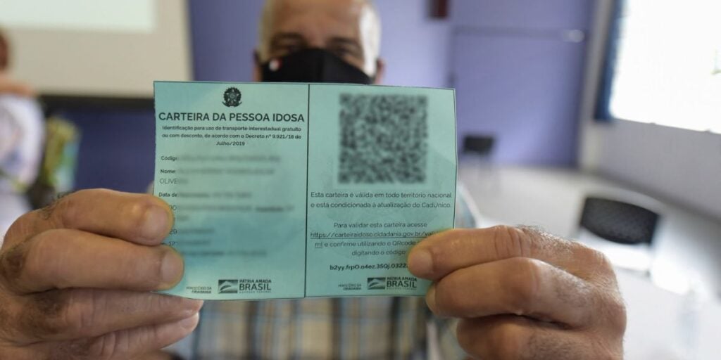 Documento para pessoas idosas (Reprodução/Internet)
