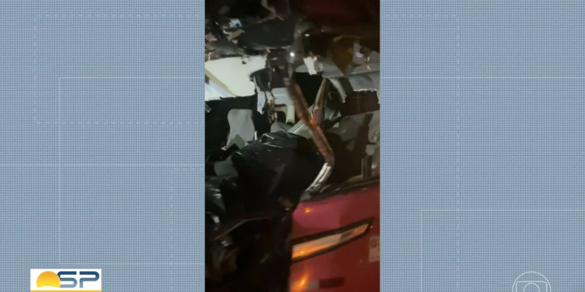 Acidente de ônibus (Foto: Reprodução / Bom Dia São Paulo da Globo)