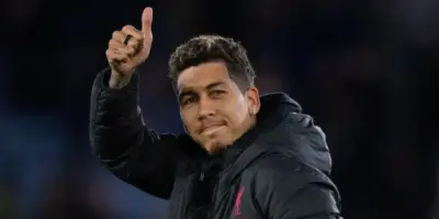Retorno triunfal após 13 anos: Roberto Firmino arma adeus na Arábia e escolhe gigante do Brasil pra 2024