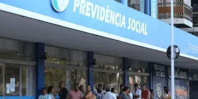 Se aposentar na casa dos 50? INSS faz mudanças na idade mínima e essas são as regras para o benefício