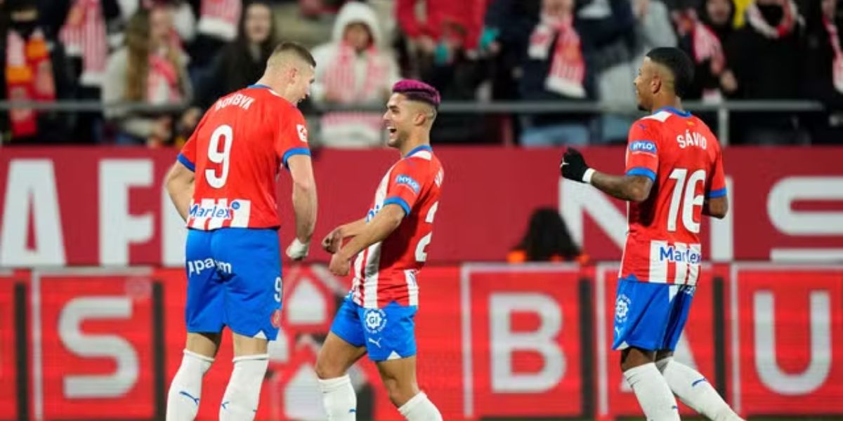 Girona lidera o campeonato espanhol (Reprodução: Internet)