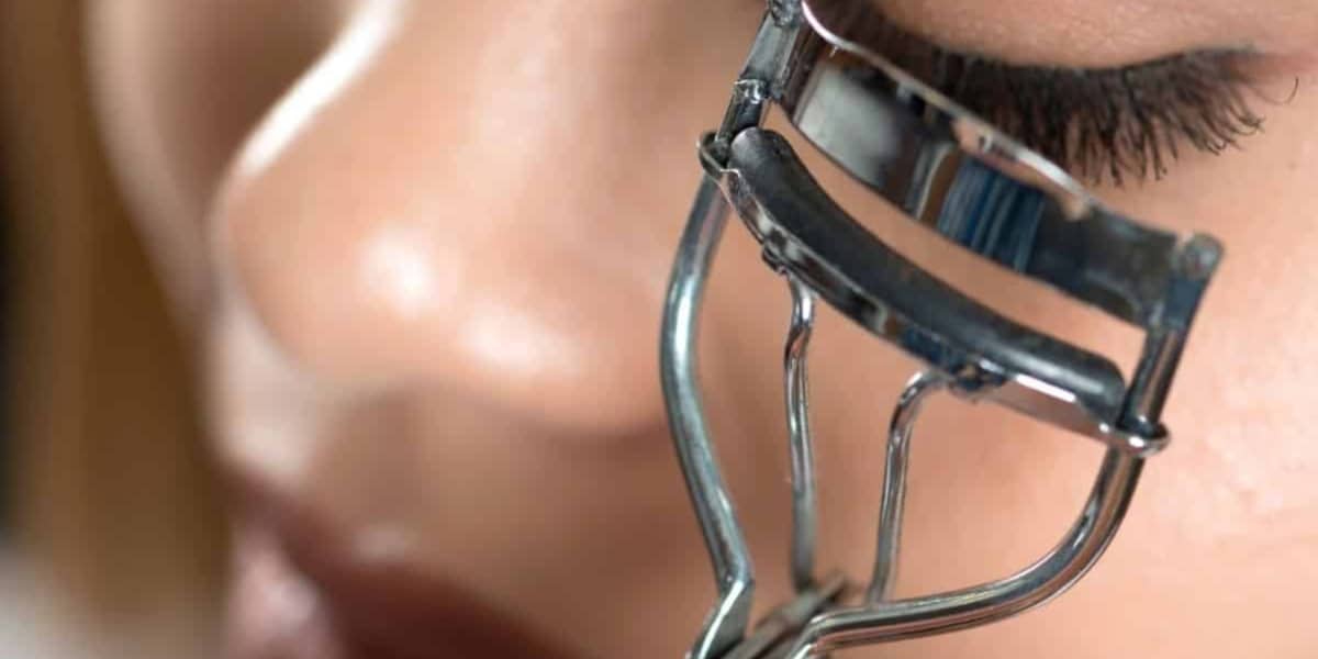 Cuidado com o uso excessivo do curvex (Foto: Reprodução/ Internet)