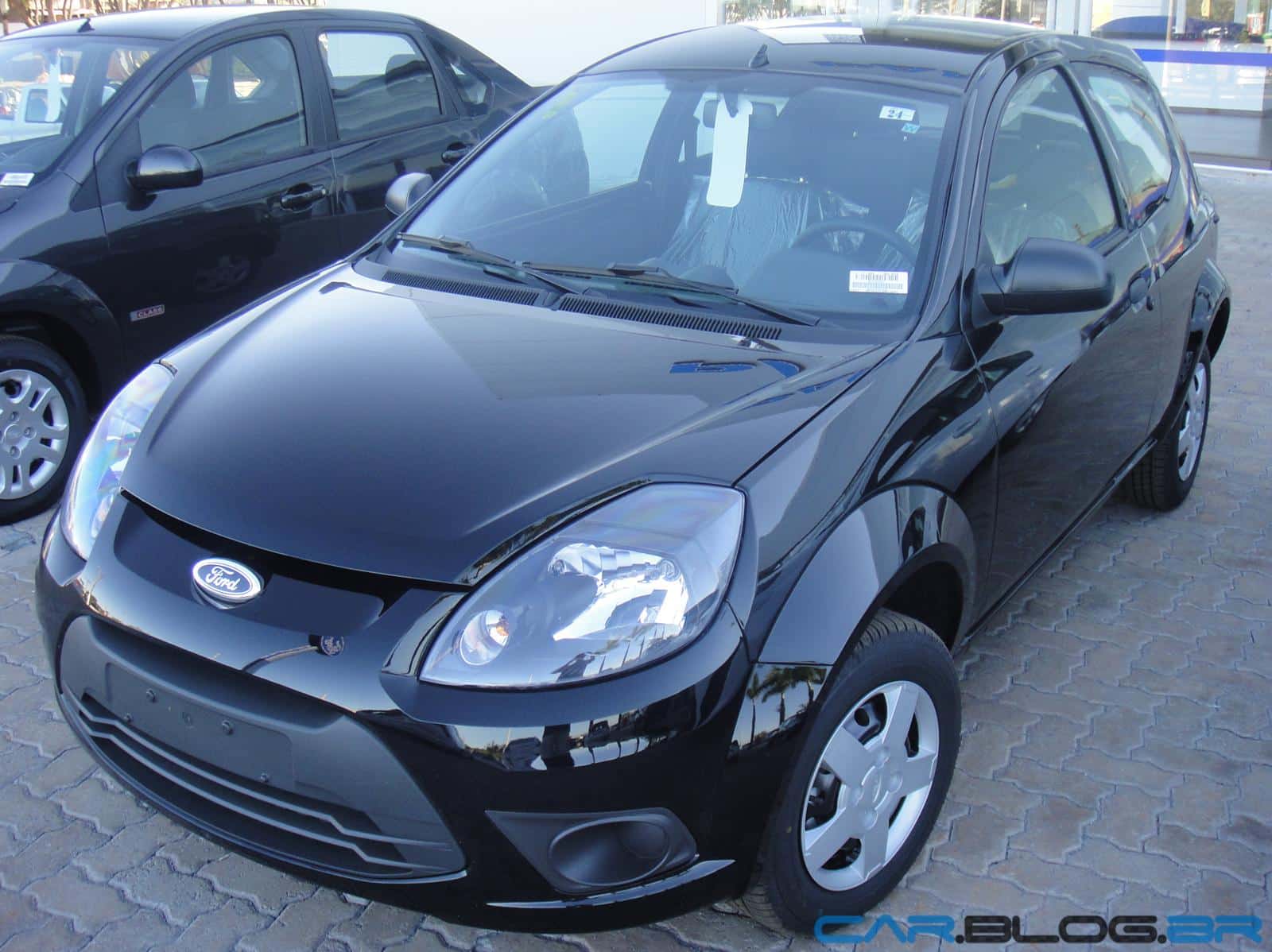 Ford Ka 2013 foi um dos carros usados mais vendidos do Brasil em 2023 (Foto: Reprodução/ Internet)