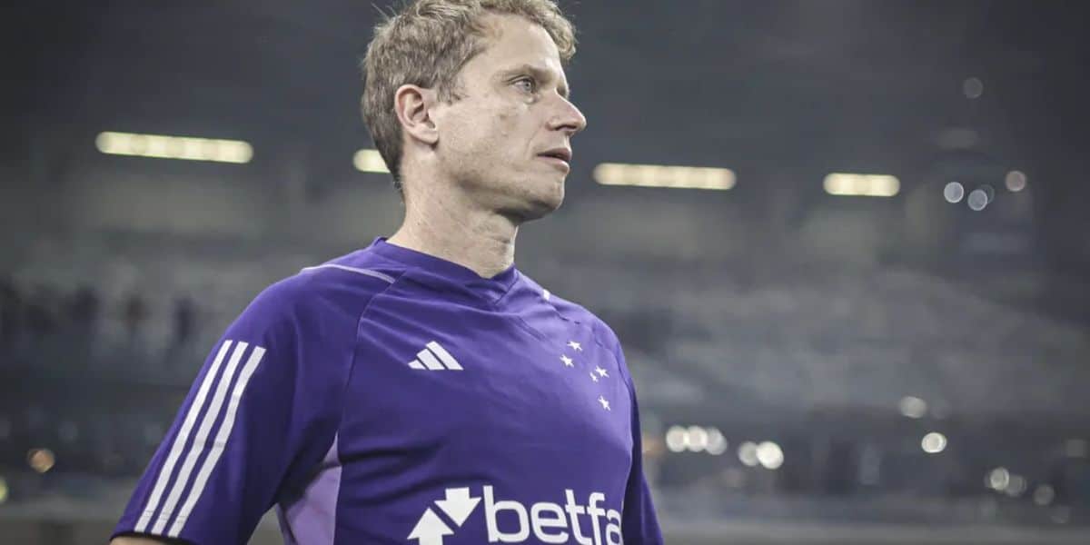 Demissão de técnico, contratação de craque de rival de MG e +2: 3 viradas no Cruzeiro caem no colo de Ronaldo - Foto Reprodução Internet 