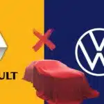 Logo da Renault, da Volkswagen e carro coberto - Foto Reprodução Internet