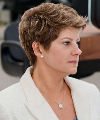 O corte perfeito para deixar qualquer mulher mais jovem - Foto Internet