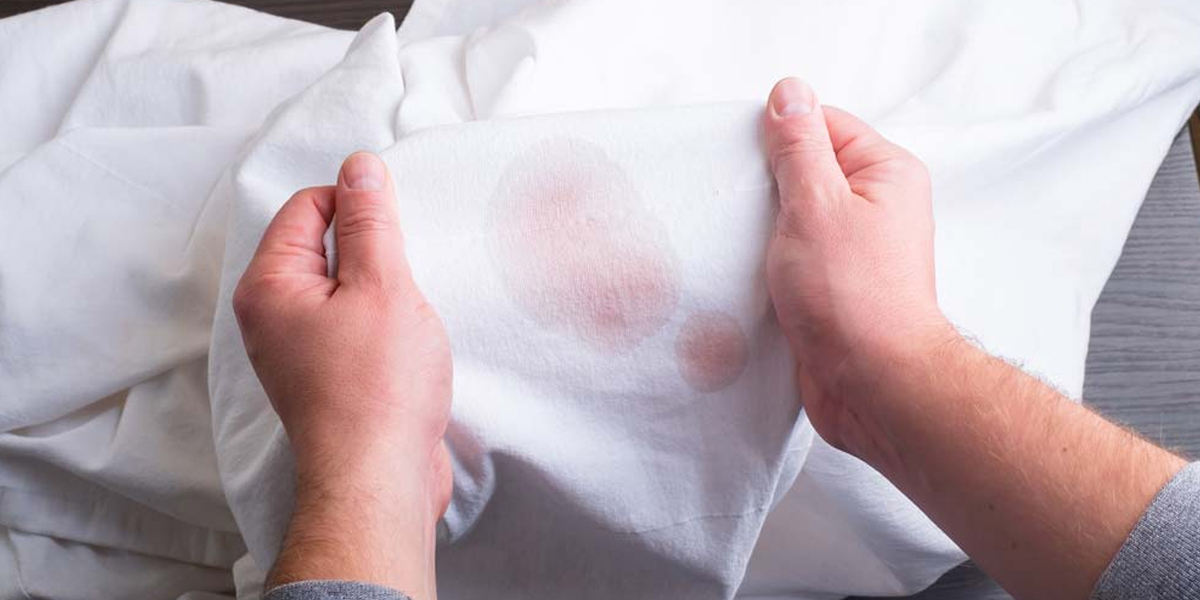 Mancha de vinho em roupa (Foto: Reprodução, Freepick)