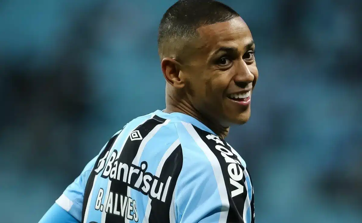 Jogador Bruno Alves (Foto: Pedro H. Tesch)