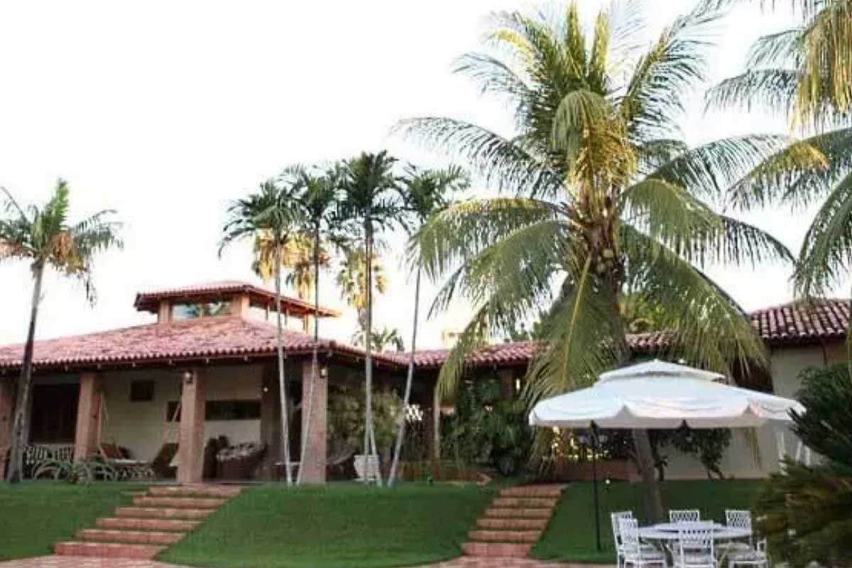 Área externa da propriedade (Foto: Reprodução/ Internet)