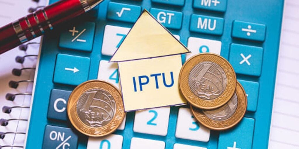Alguns locais isentam idosos do pagamento do IPTU (Reprodução: Internet)