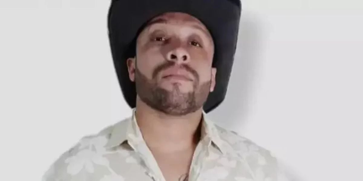 Cantor sertanejo