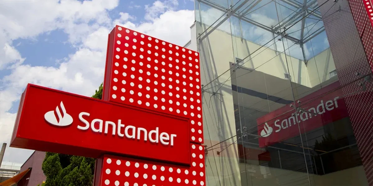 Santander encerrou agências e promoveu demissões (Foto: Reprodução/ Internet) Santander encerrou agências e promoveu demissões (Foto: Reprodução/ Internet)