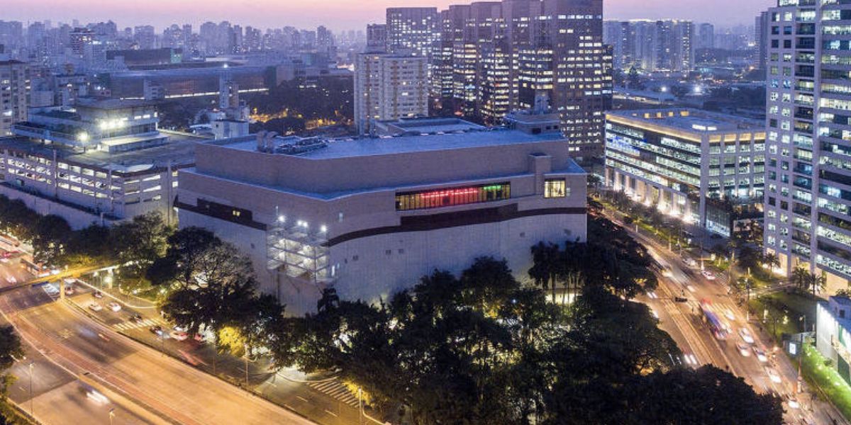 West Plaza (Reprodução/Internet)