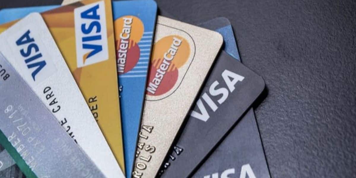 Cartões Visa e Mastercard (Foto: Reprodução / Internet)
