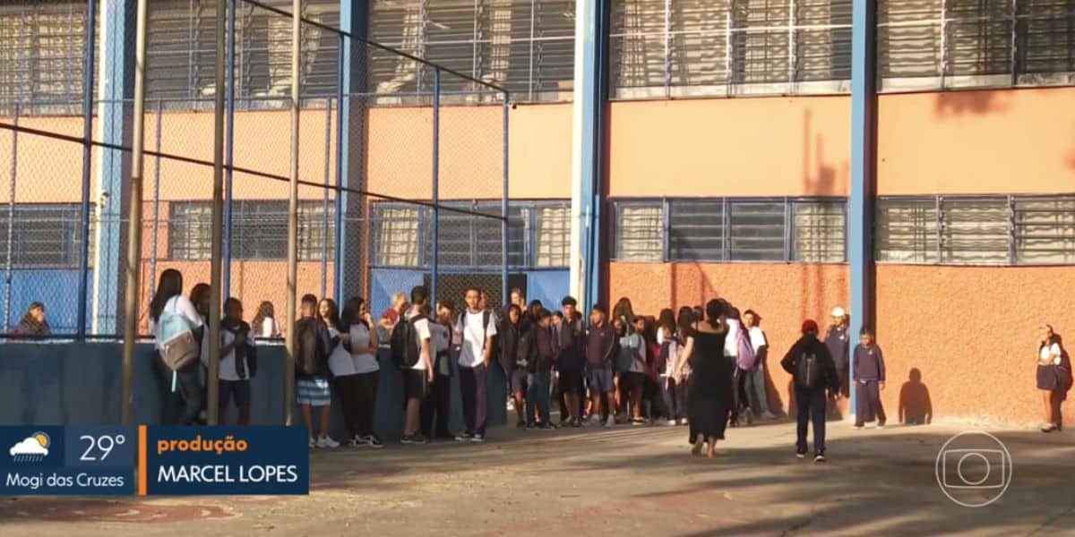 Crianças nas escolas (Foto: Reprodução / Globo)