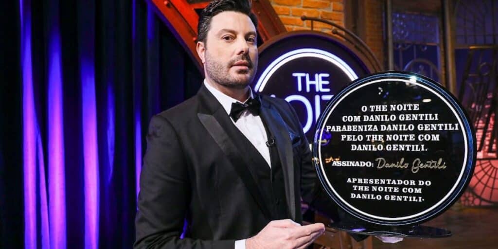 http://www.otvfoco.com.br/wp-content/uploads/2015/05/Daniela-Mercury.jpg